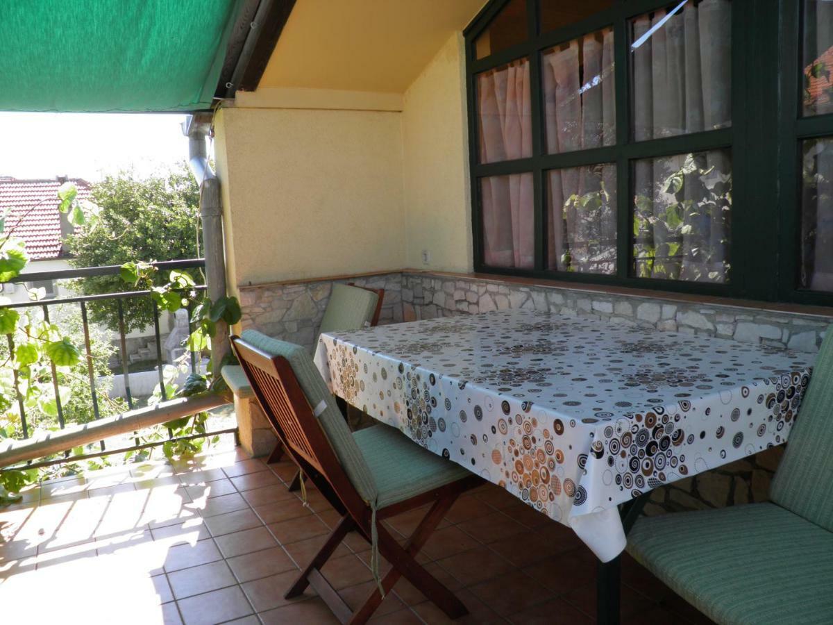 Apartman Mia Biograd Biograd Na Moru Exteriér fotografie